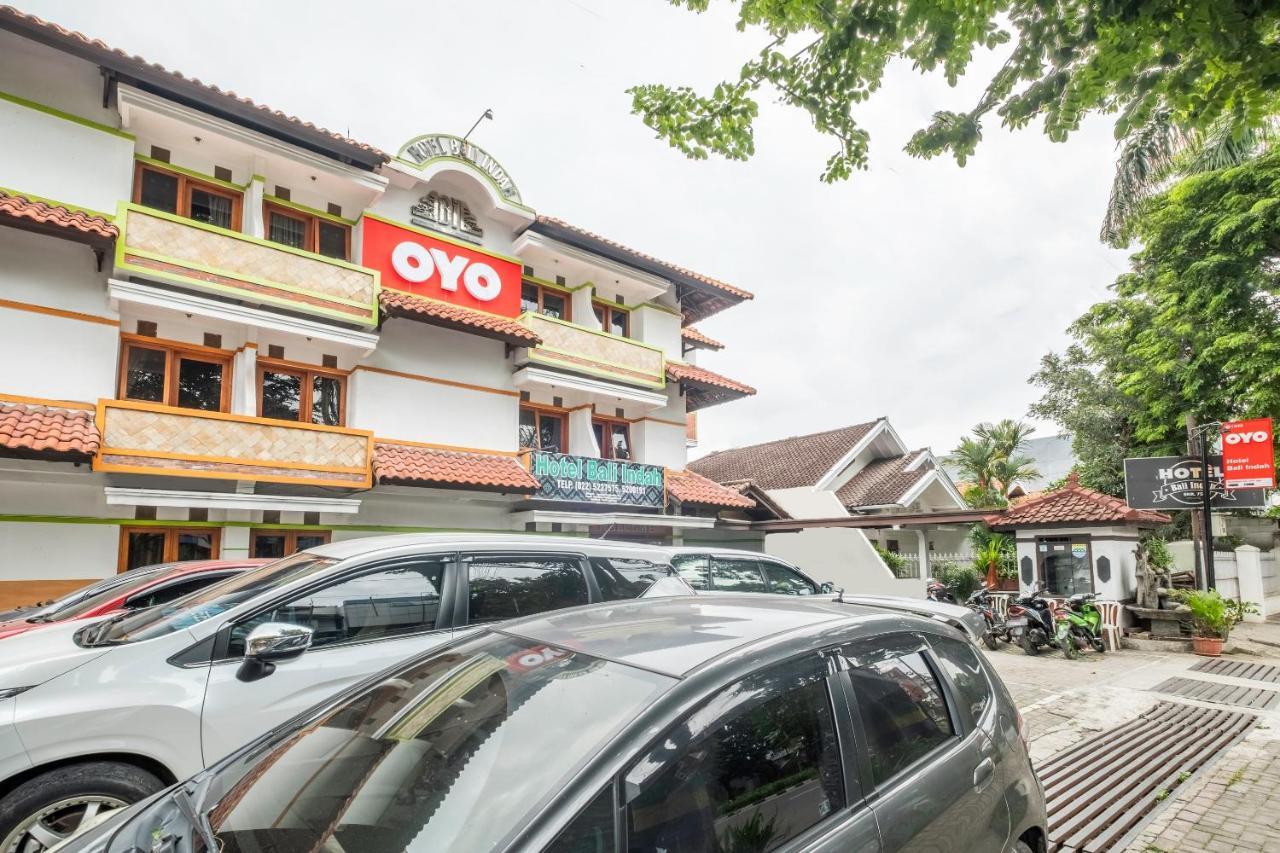 Oyo 1945 Hotel Bali Indah Бандунг Экстерьер фото