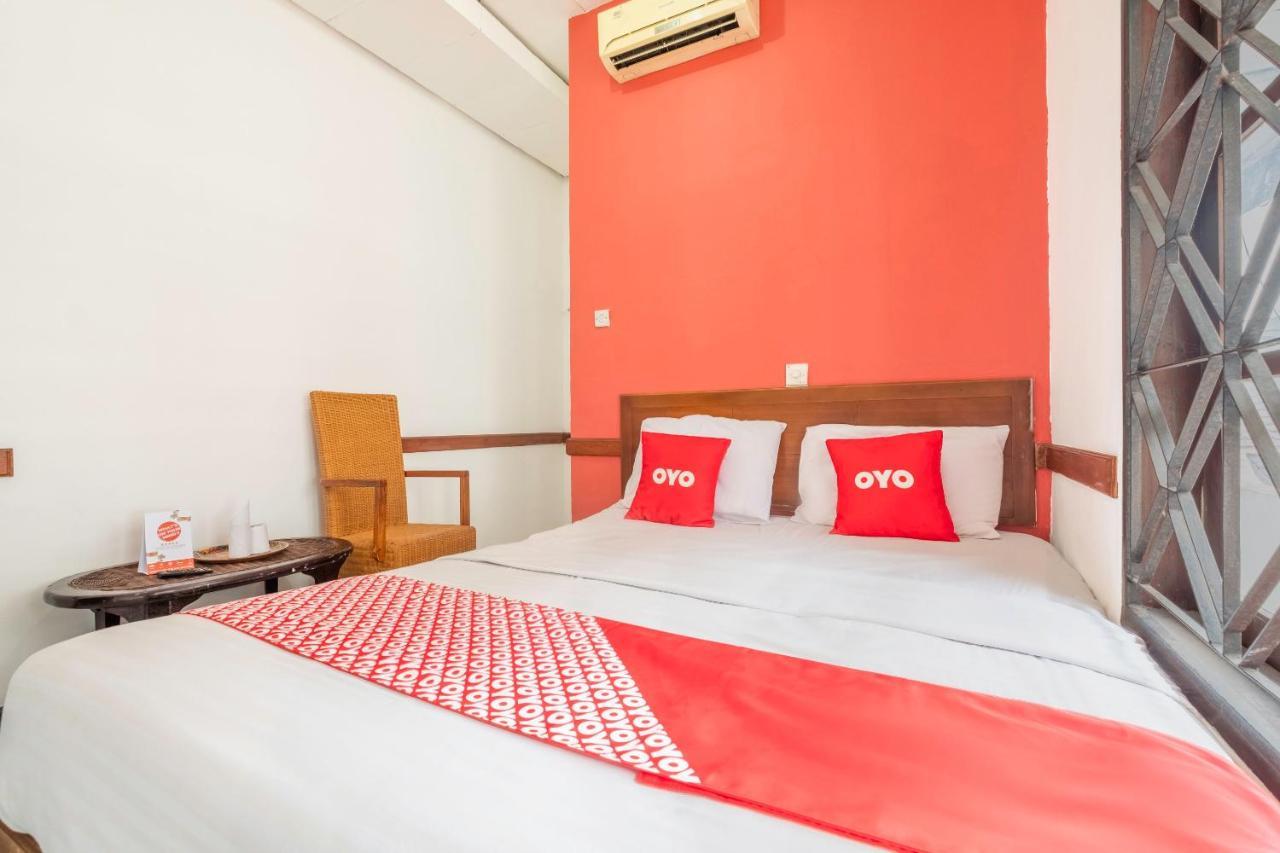 Oyo 1945 Hotel Bali Indah Бандунг Экстерьер фото