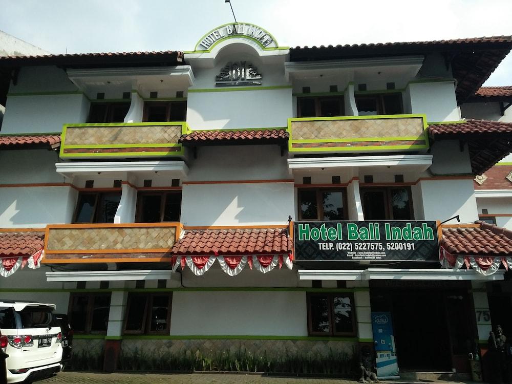 Oyo 1945 Hotel Bali Indah Бандунг Экстерьер фото