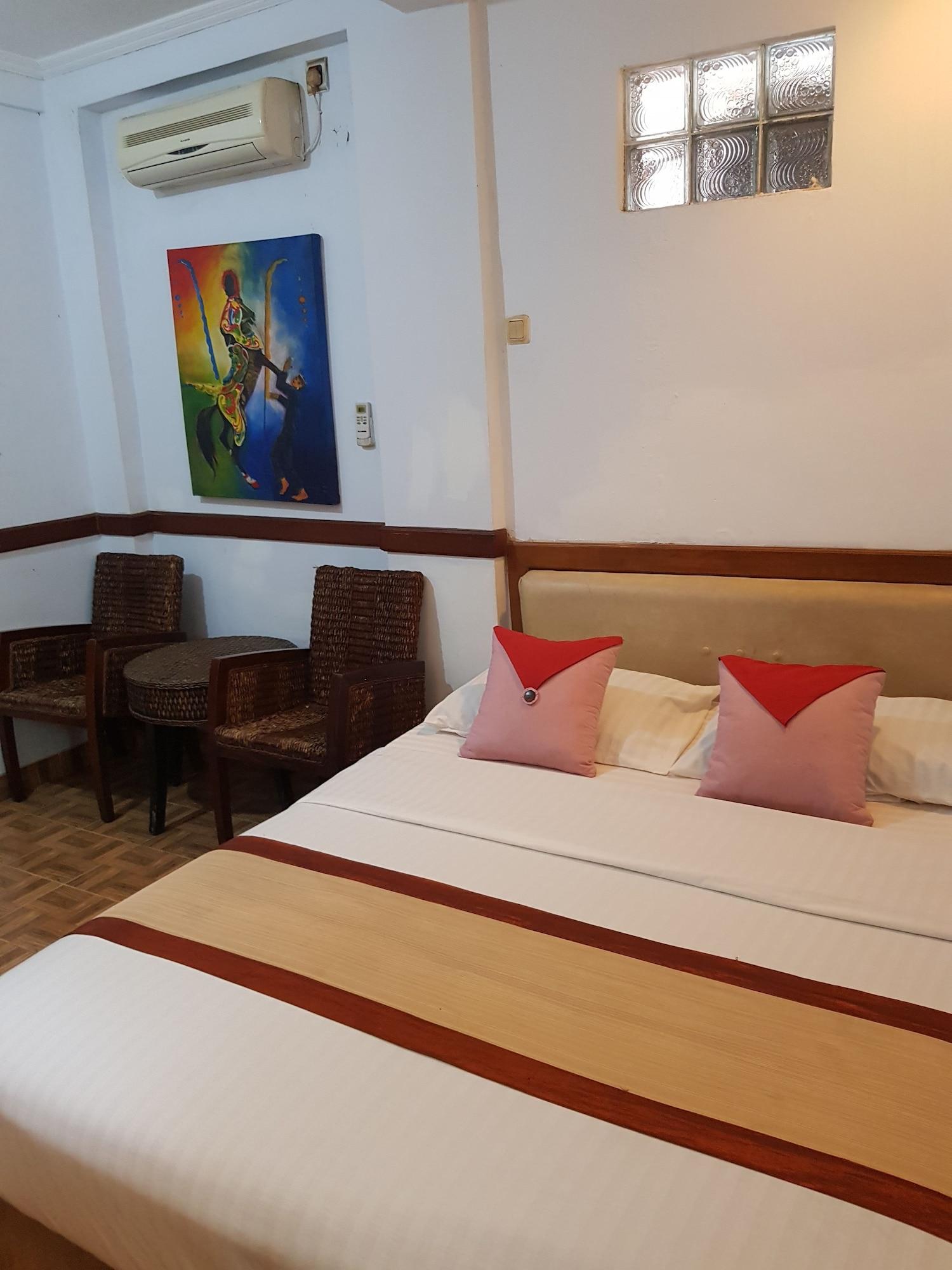 Oyo 1945 Hotel Bali Indah Бандунг Экстерьер фото