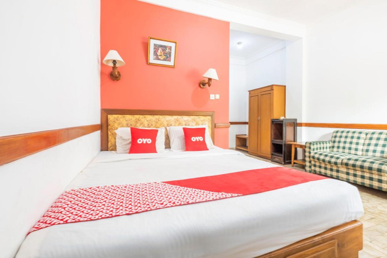 Oyo 1945 Hotel Bali Indah Бандунг Экстерьер фото