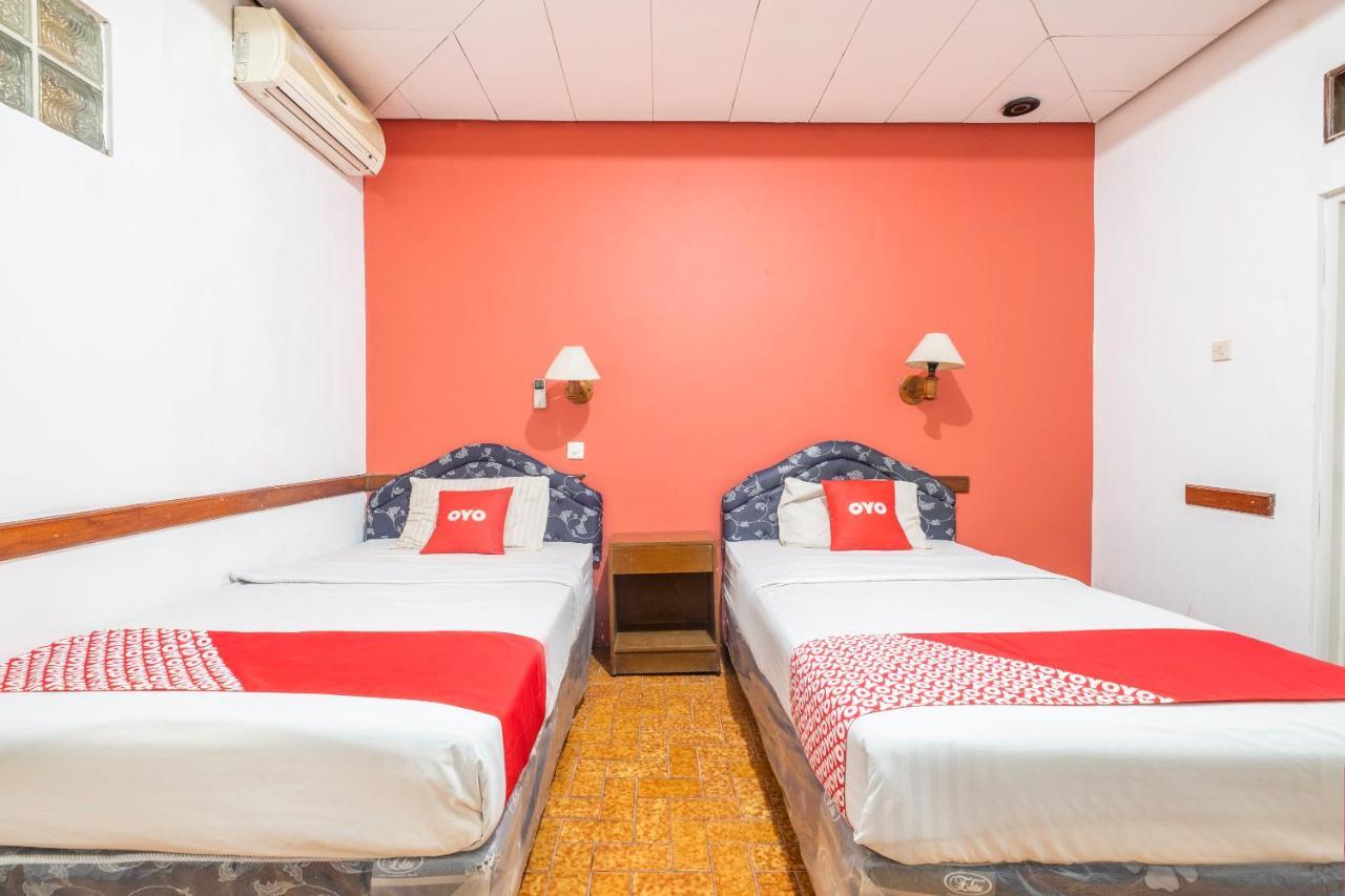 Oyo 1945 Hotel Bali Indah Бандунг Экстерьер фото